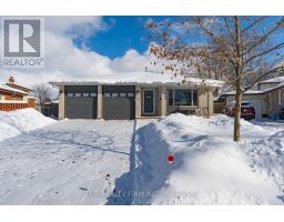 16 CLASSIC CRESCENT - 44