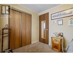 4 REDFORD DRIVE - 23