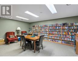 4 REDFORD DRIVE - 41