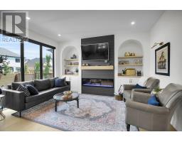 1894 FOUNTAIN GRASS DRIVE - 13