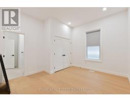 247 VICTORIA STREET - 18