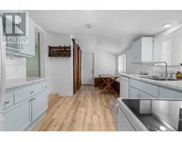 16 CENTRE STREET - 12