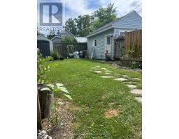 16 CENTRE STREET - 21