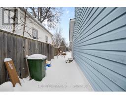 16 CENTRE STREET - 23