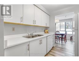 110 - 570 PROUDFOOT LANE - 17