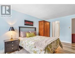 110 - 570 PROUDFOOT LANE - 20