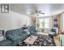 413 ELLIS AVENUE - 10