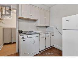 720 QUEENS AVENUE - 21