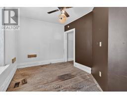 720 QUEENS AVENUE - 25