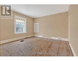 720 QUEENS AVENUE - 28