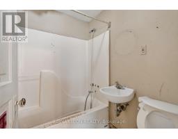 720 QUEENS AVENUE - 34