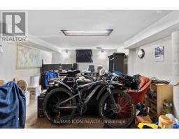 720 QUEENS AVENUE - 36