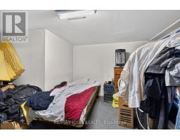 720 QUEENS AVENUE - 38