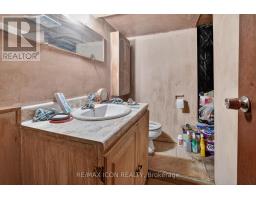 720 QUEENS AVENUE - 39