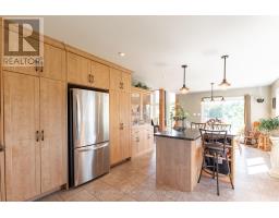 22910 HIGHBURY AVENUE N - 17