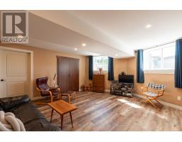 22910 HIGHBURY AVENUE N - 27