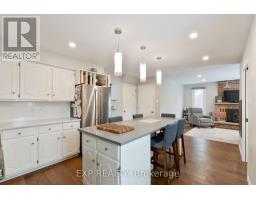 16 ACORN CRESCENT - 14