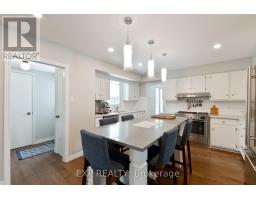 16 ACORN CRESCENT - 15