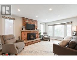 16 ACORN CRESCENT - 19