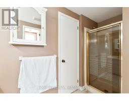 16 ACORN CRESCENT - 25