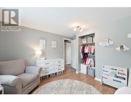 16 ACORN CRESCENT - 27