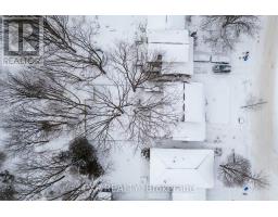 16 ACORN CRESCENT - 5