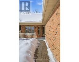 7 - 1331 COMMISSIONERS ROAD W - 3