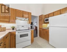 7 - 1331 COMMISSIONERS ROAD W - 33