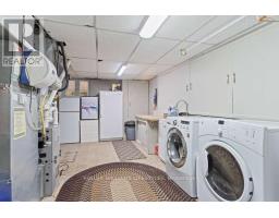 577 WONDERLAND ROAD N - 32