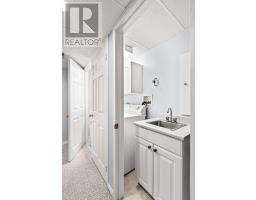 41 - 1100 BASELINE ROAD - 27