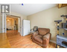 744 BARCLAY ROAD - 13