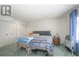 744 BARCLAY ROAD - 27