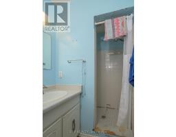 744 BARCLAY ROAD - 28