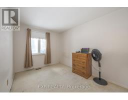 744 BARCLAY ROAD - 32