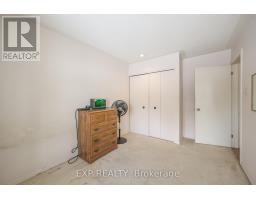 744 BARCLAY ROAD - 33