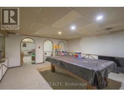 744 BARCLAY ROAD - 38