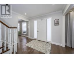 15 MARCUS CRESCENT - 3