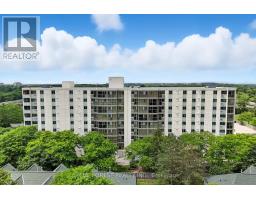 909 - 127 BELMONT DRIVE - 31