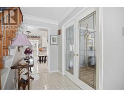 37 VIRGINIA CRESCENT - 15