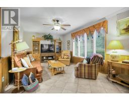 37 VIRGINIA CRESCENT - 28