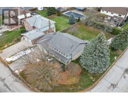 37 VIRGINIA CRESCENT - 3