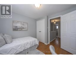 29 SASHA CRESCENT - 16