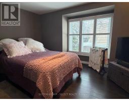 42 - 1500 RICHMOND STREET - 11