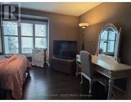 42 - 1500 RICHMOND STREET - 12