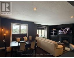 42 - 1500 RICHMOND STREET - 7