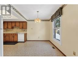 369 EVERGLADE CRESCENT - 12