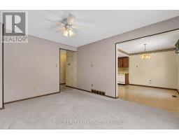 369 EVERGLADE CRESCENT - 16