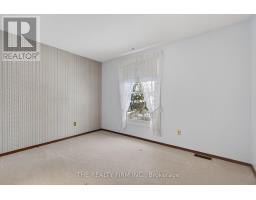 369 EVERGLADE CRESCENT - 26