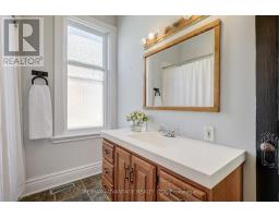 11 JOSEPHINE STREET - 32