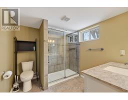 75 MENDIP CRESCENT - 33